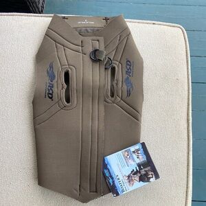 Avery Sporting Dog Boaters Dog Parka. NWT. Size S